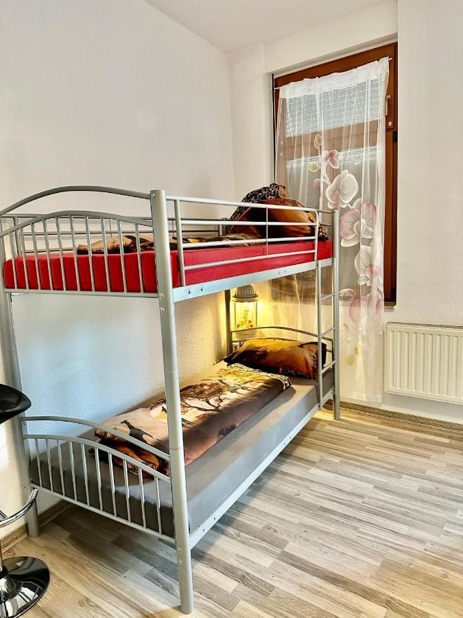 Ferienzimmer Healing Und Montuerwohnung Weissenfels Exterior foto