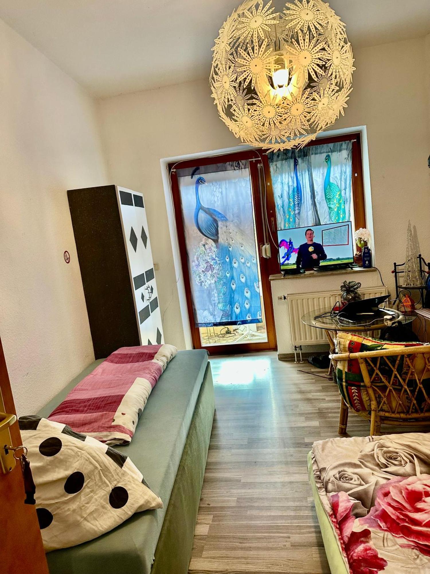 Ferienzimmer Healing Und Montuerwohnung Weissenfels Exterior foto