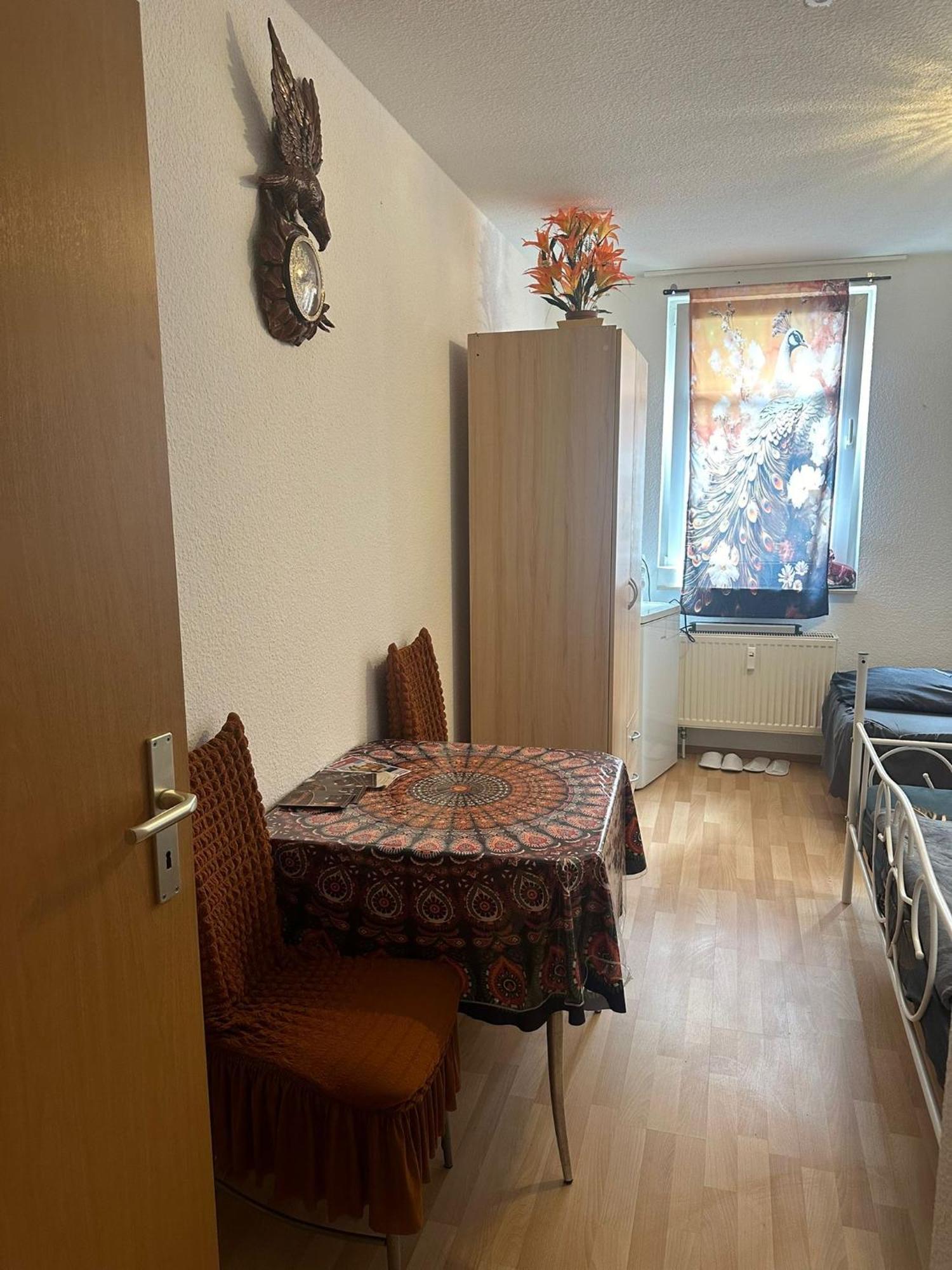 Ferienzimmer Healing Und Montuerwohnung Weissenfels Exterior foto