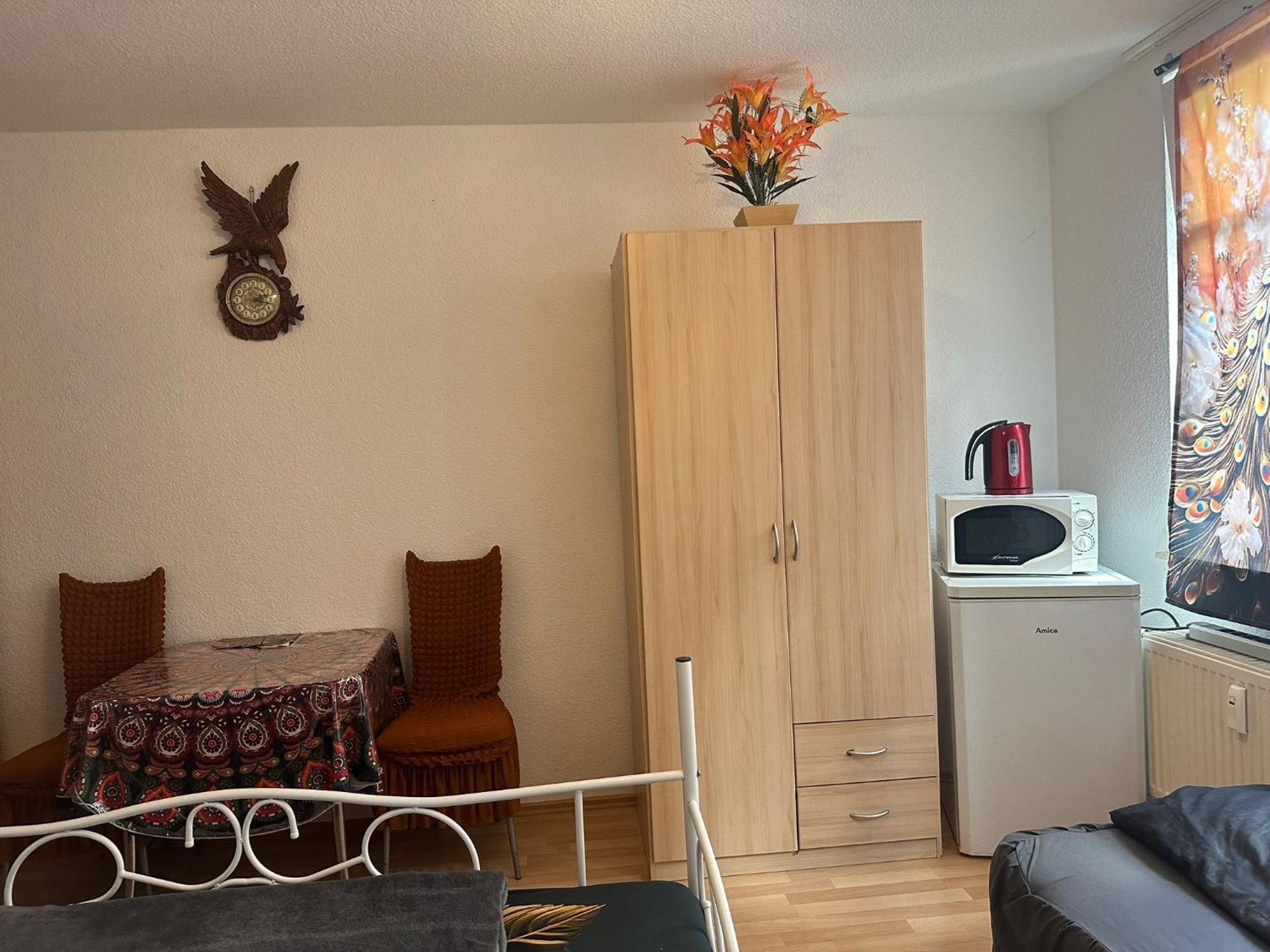 Ferienzimmer Healing Und Montuerwohnung Weissenfels Exterior foto
