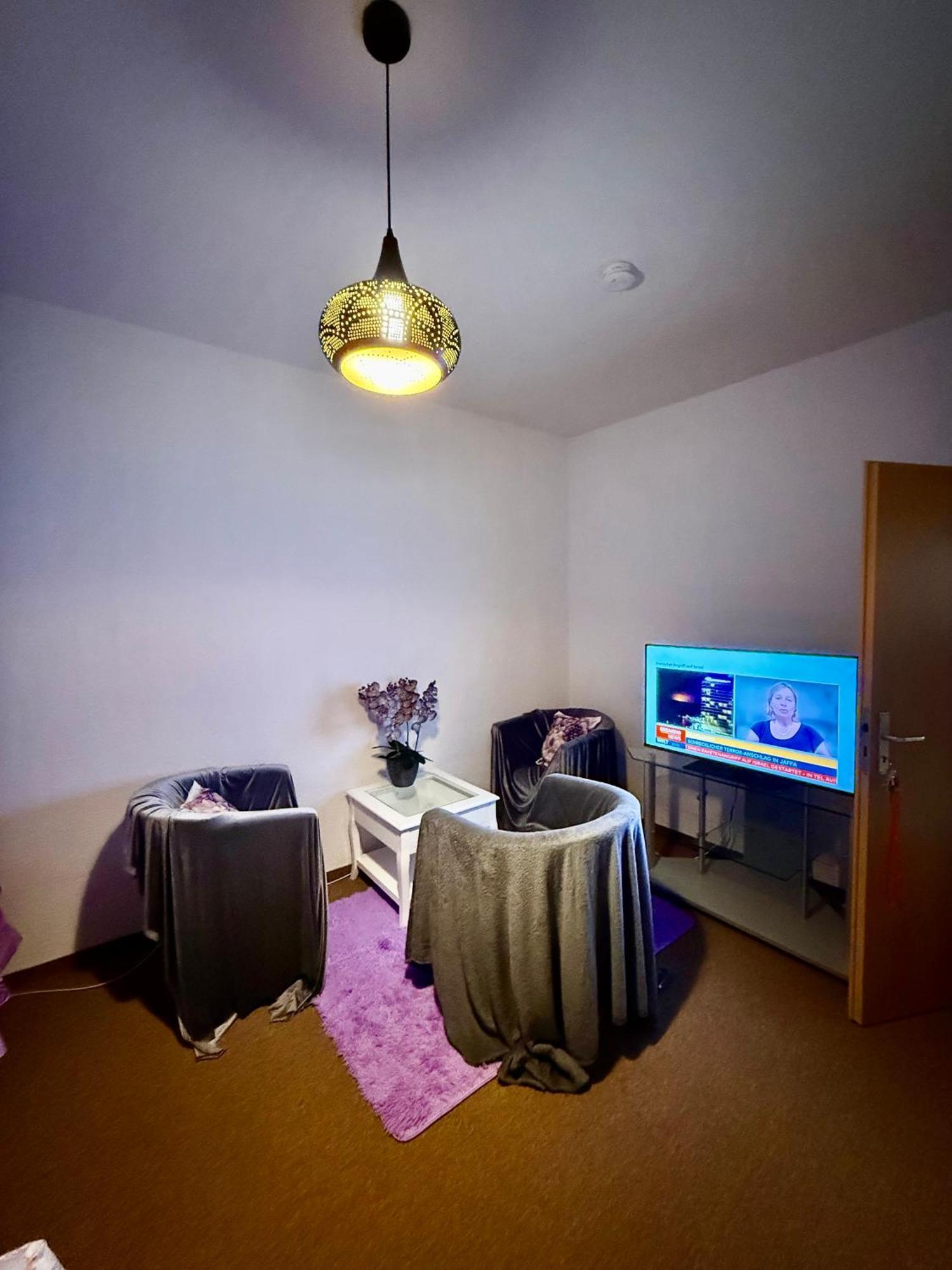 Ferienzimmer Healing Und Montuerwohnung Weissenfels Exterior foto